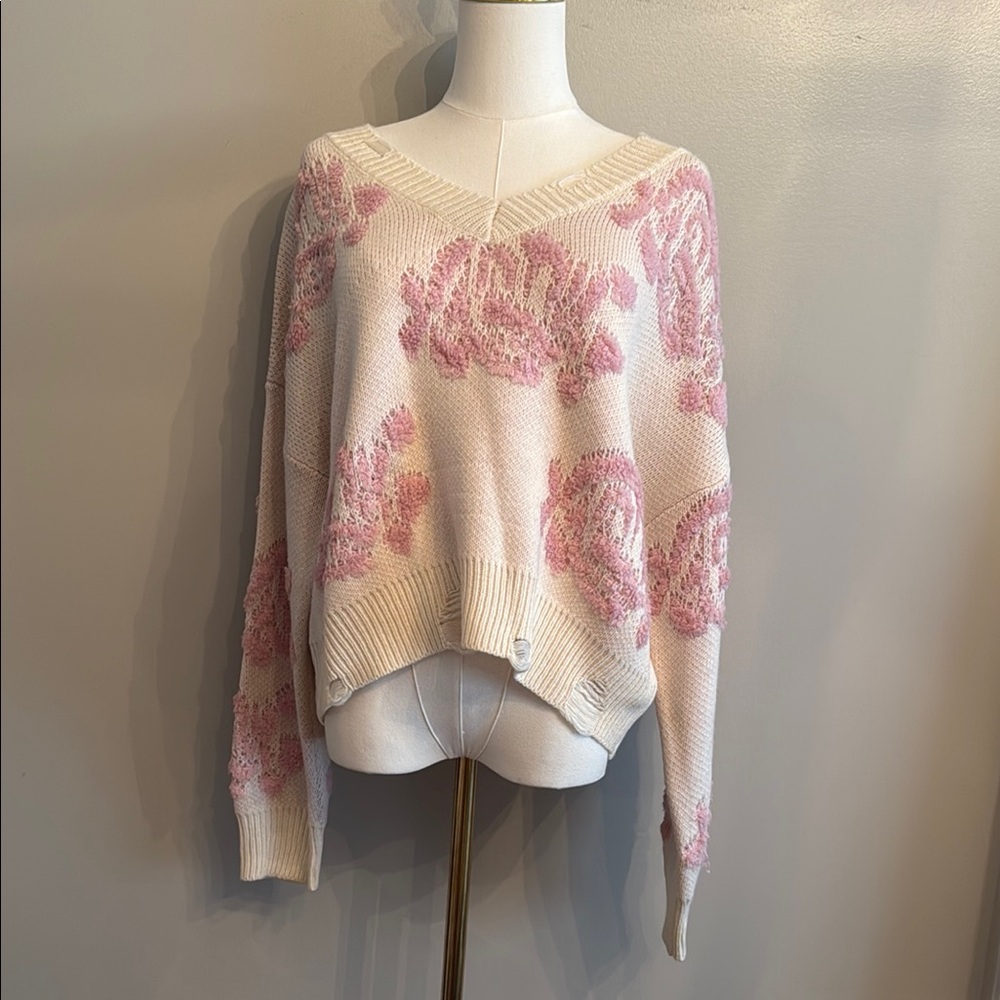 Storia Pink and Cream V-Neck Sweater